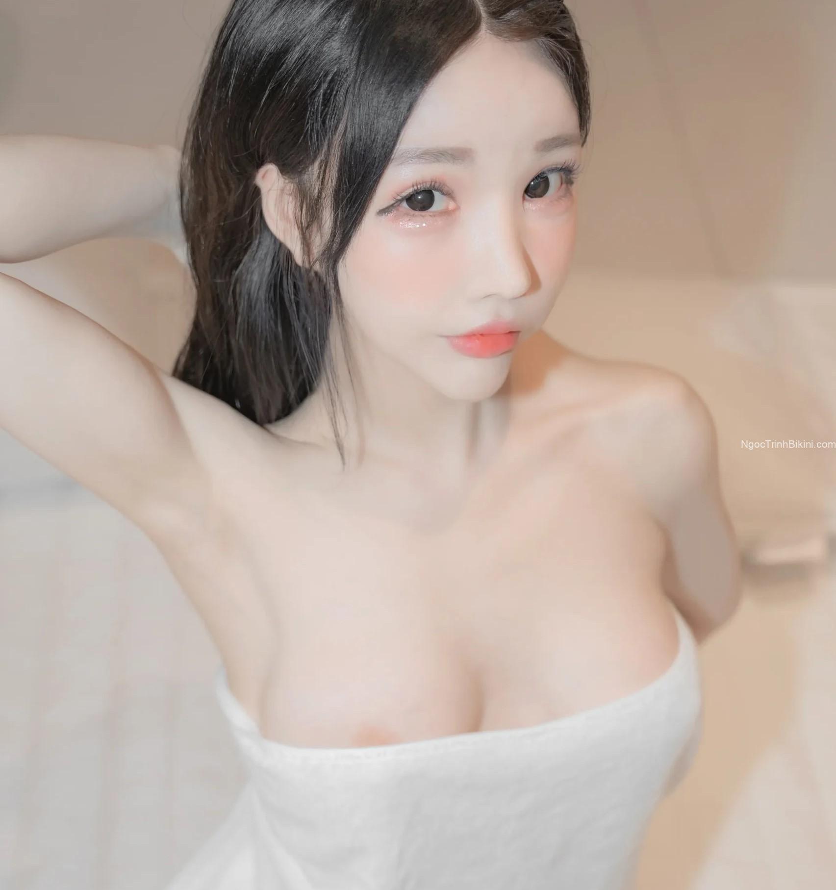 Em tắm xong rồi đó! Mình làm tiếp hiệp nữa được không anh?