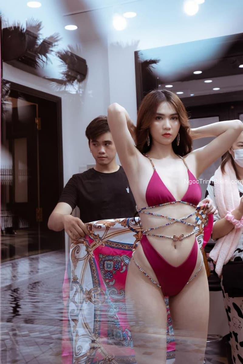 Hình ảnh nữ hoàng nội y dưới sân khấu