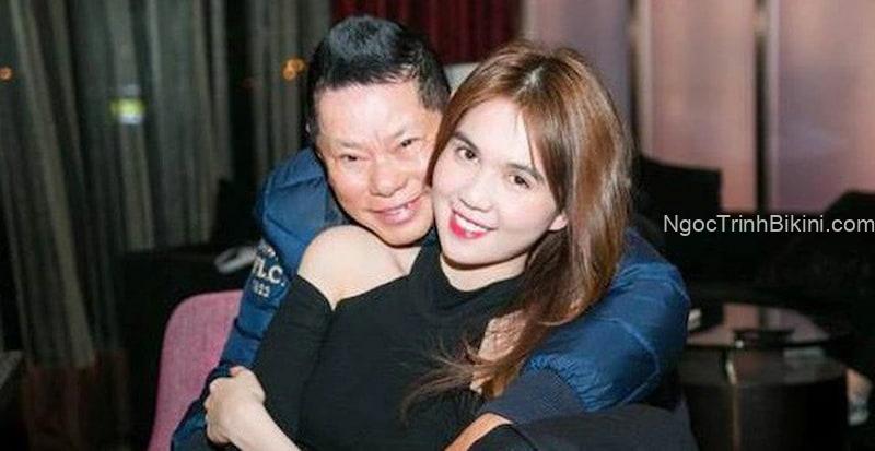 Hoàng Kiều ôm Ngọc Trinh từ đằng sau