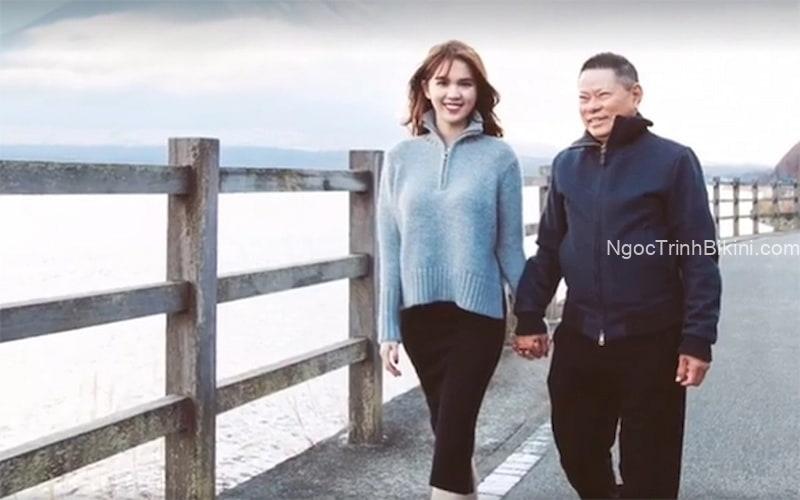 Ảnh nữ thần 18+ đi dạo cùng đại gia Hoàng Kiều