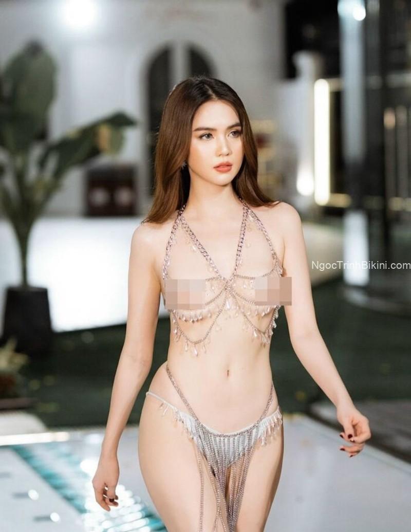 Ngọc Trinh mặc Bikini mỏng manh mang tính gợi tình cao