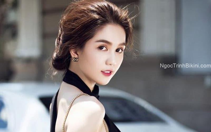 Ngọc Trinh với khuôn mặt ngây thơ xinh đẹp