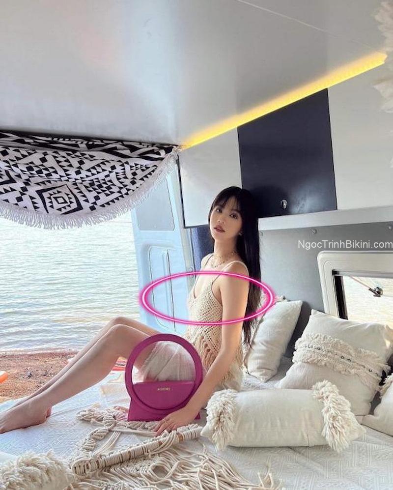 Ngọc Trinh gạ tình trong khách sạn