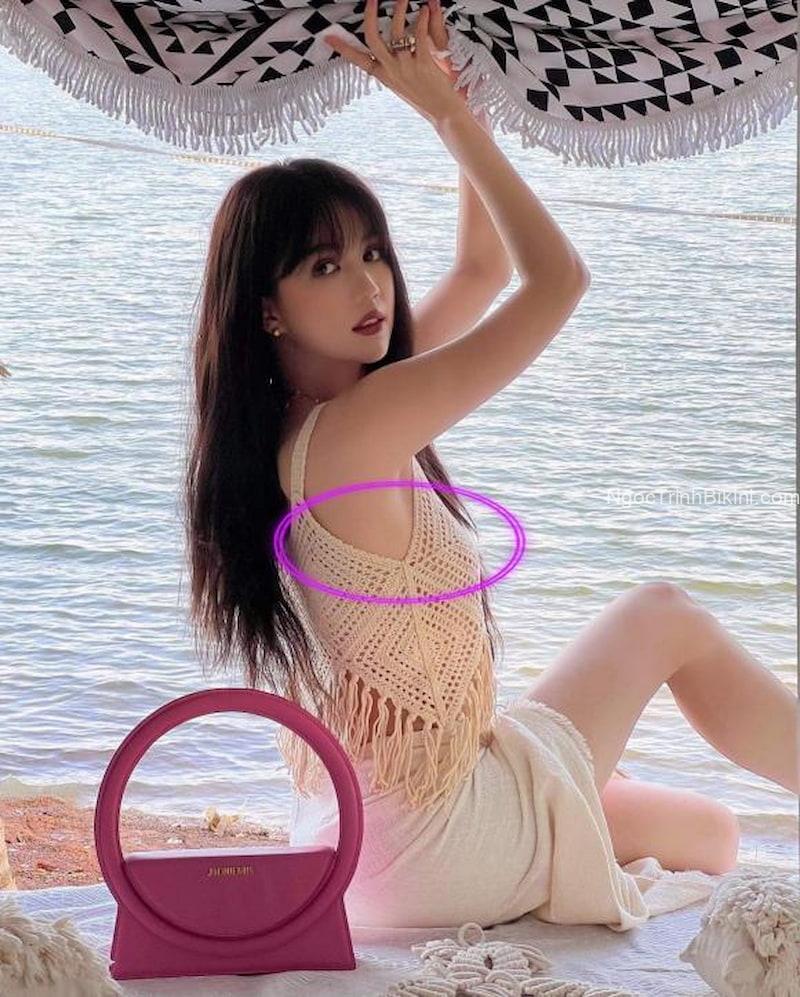 Nữ hoàng đồ lót lộ vòng 1 trắng nõn
