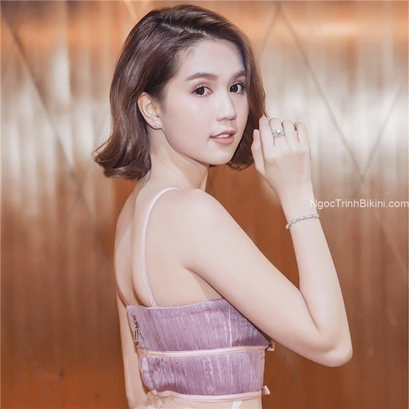 Khuôn mặt ngây thơ khiến nhiều anh em gợi dục