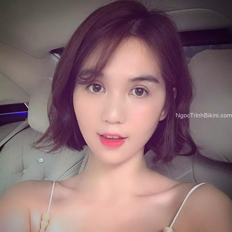 Khuôn mặt xinh đẹp gợi dục