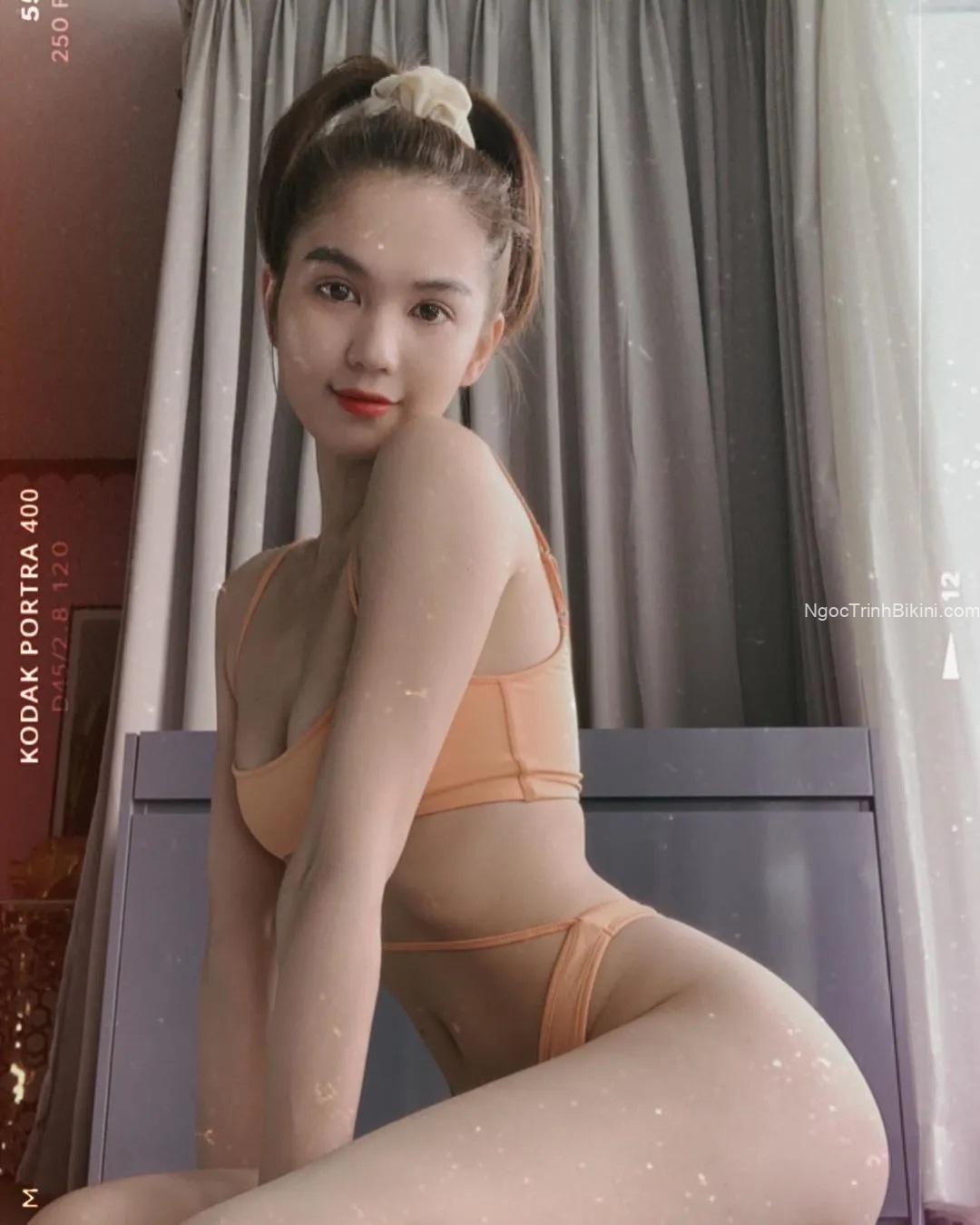 Ngọc Trinh khoe mông cong lộ bím cực ẩm ướt