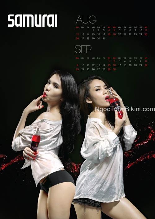 Ngọc Trinh liếm môi cực khêu gợi