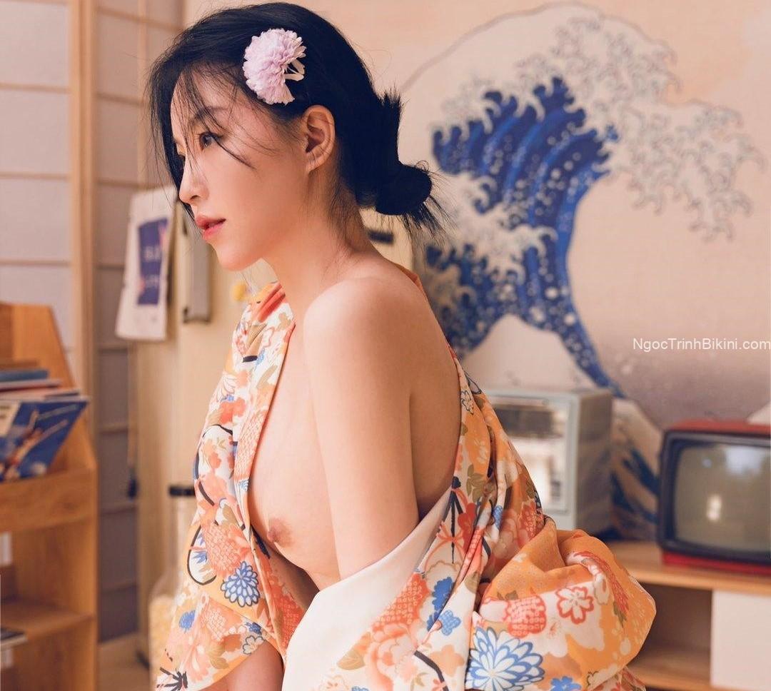 Ảnh cosplay khỏa thân cô nàng tiểu thư