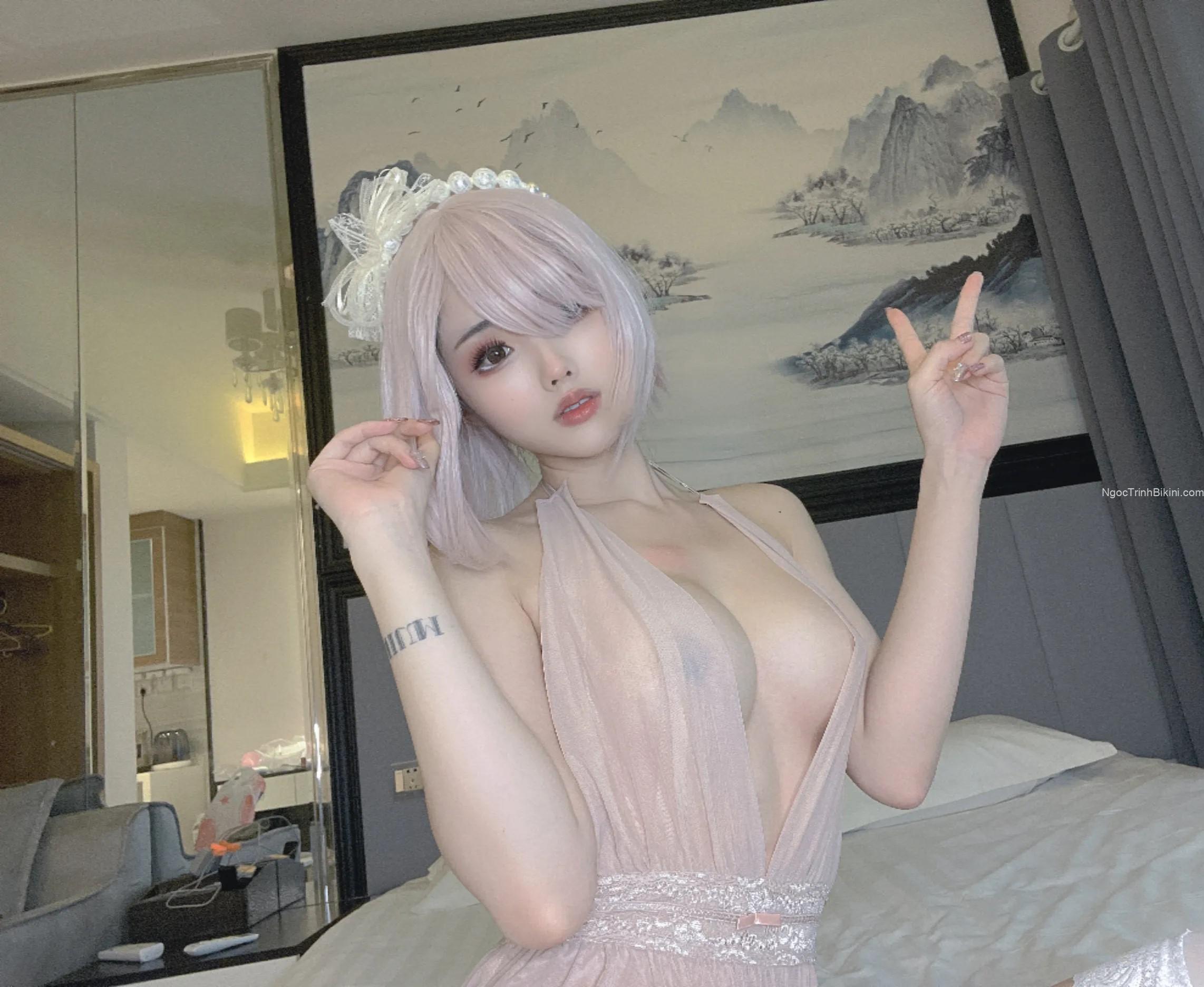 Có vẻ như cô bé của em đang muốn đụ