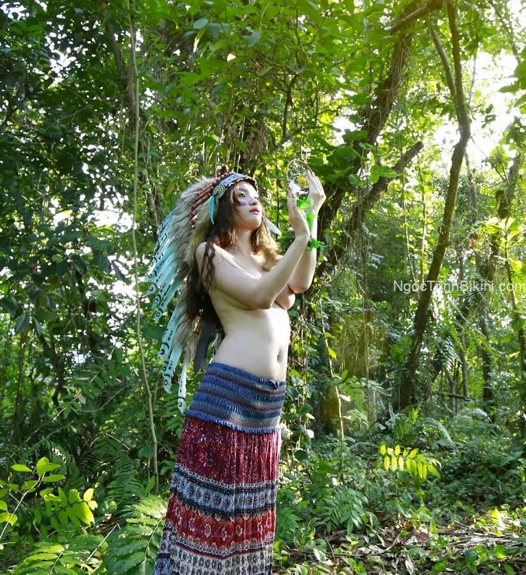 Hình ảnh cô gái thổ dân khỏa thân khiến bao anh em đồng dâm xuất tinh