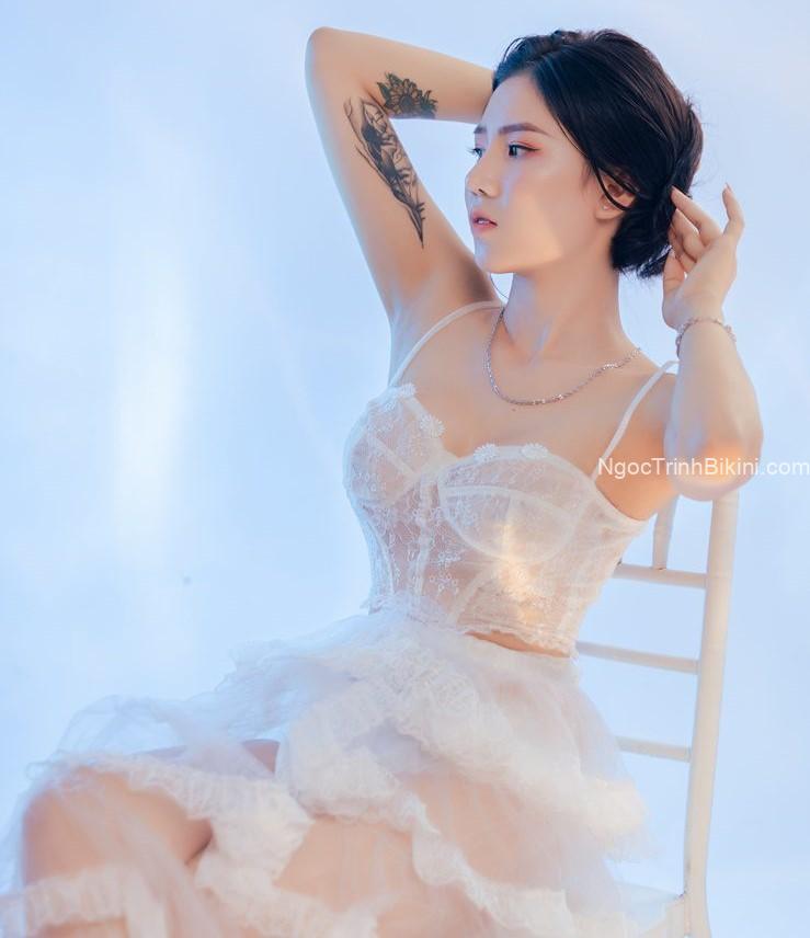 Anh hãy bình tĩnh thở chậm thôi được không?