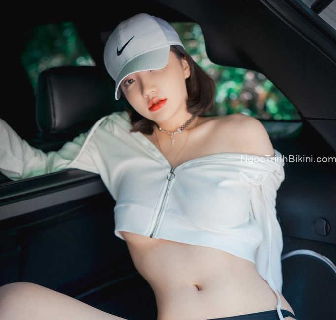 Gái xinh ngực to khỏa thân khoe ti hồng hào