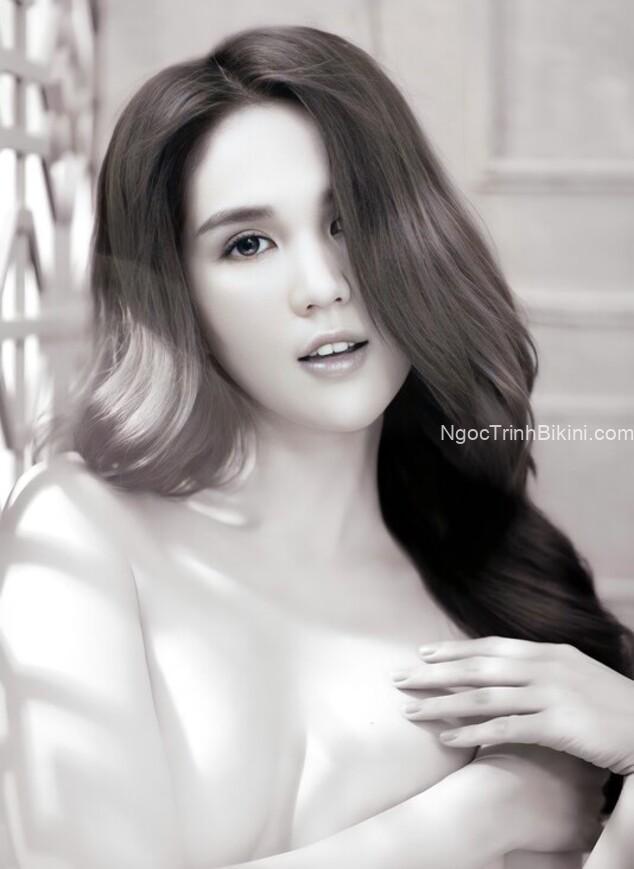 Vú căng mọng của Ngọc Trinh