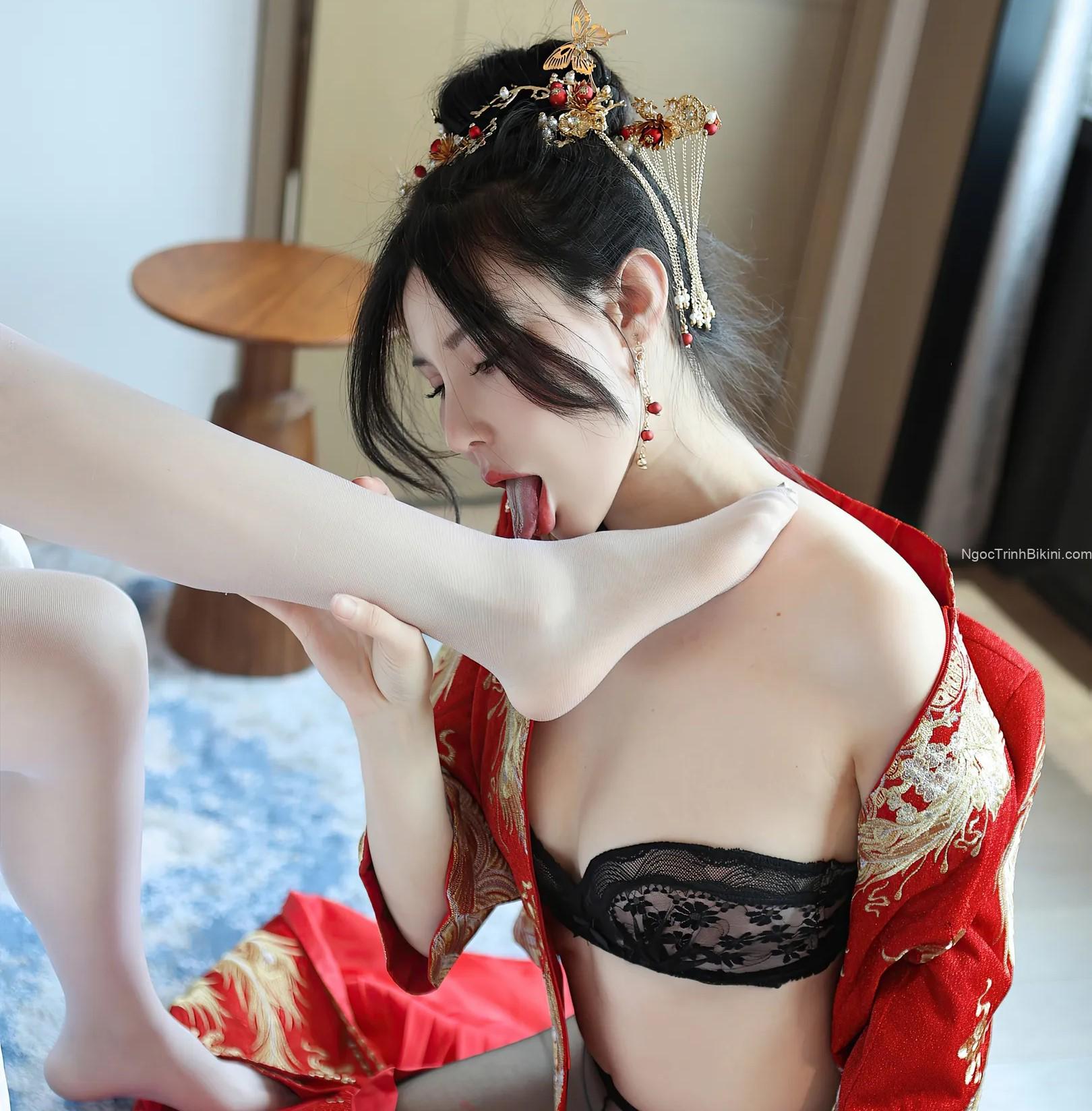 Tuyển tập ảnh nude 18+ của cô nàng sexy mặc trang phục cổ trang