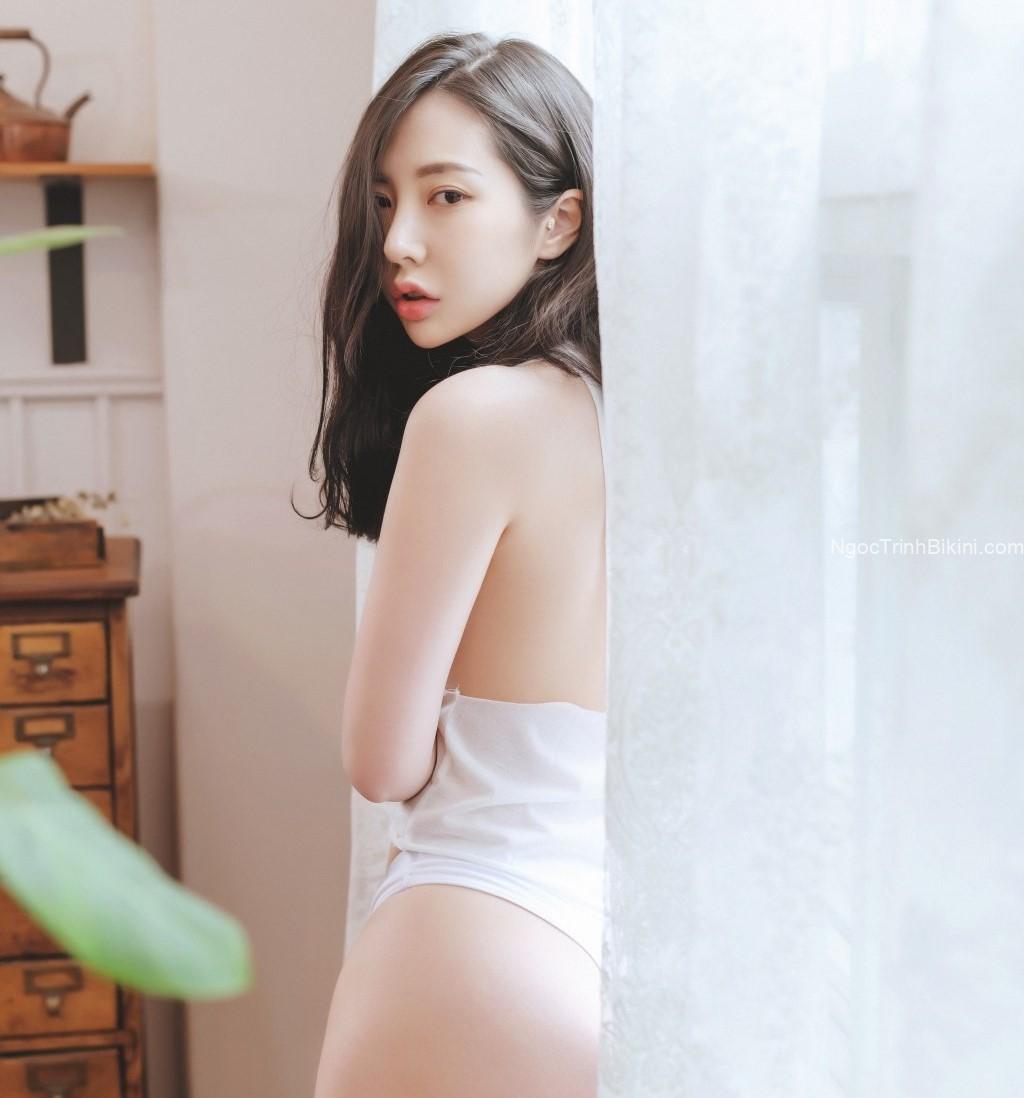 Anh hãy giúp em thỏa mãn cơn nứng được không ạ?