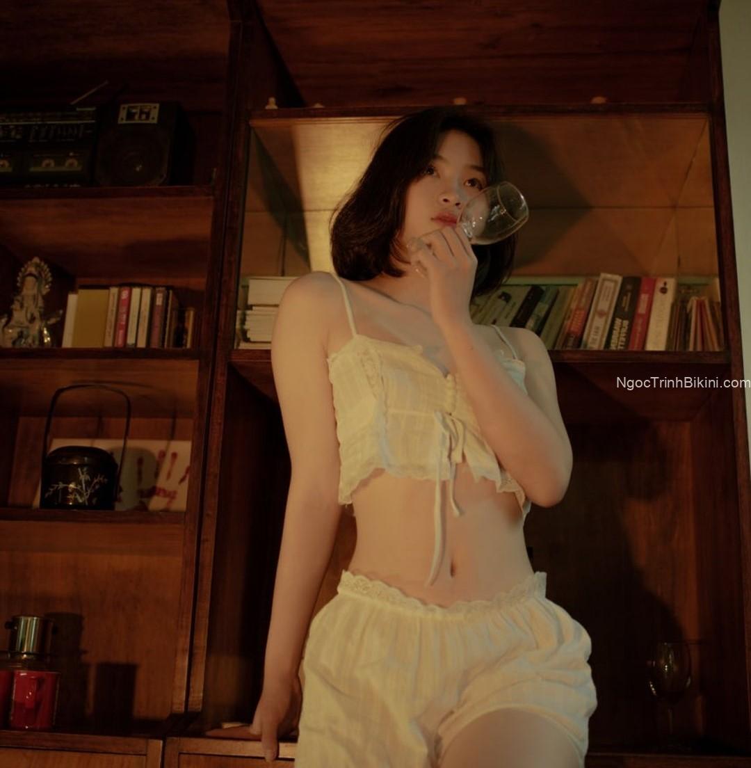 Ngắm ảnh nude 18+ em gái xinh đẹp, dễ thương