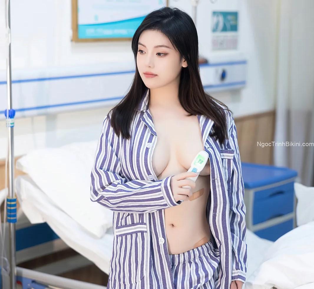 Bác sỹ hãy giúp tôi khám nhịp tim được không?