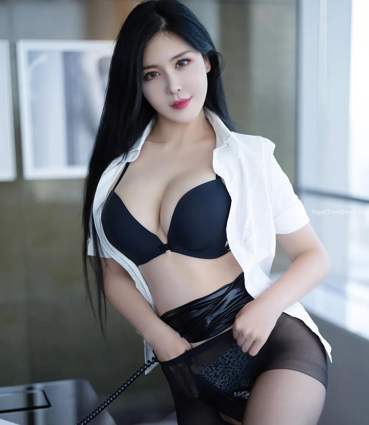 Bộ ảnh chụp lén gái xinh lộ hàng nơi công sở nhìn cực dâm
