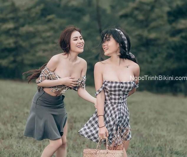 Ngắm xôi thịt của hai hotgirl xinh đẹp trong rừng