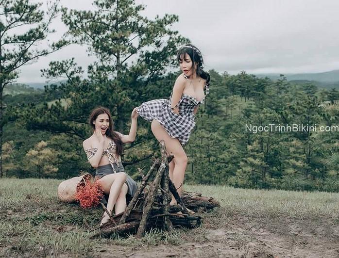 Ôi váy của cậu tốc hết lên rồi này