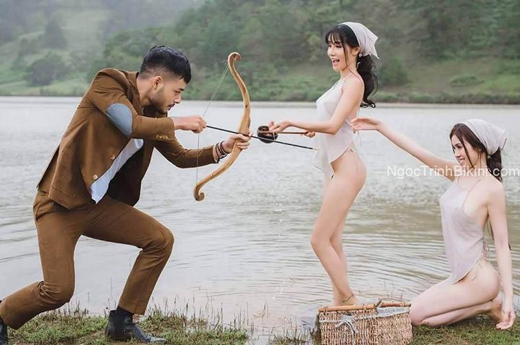 Anh trổ tài bắn cung cho chúng em xem nào
