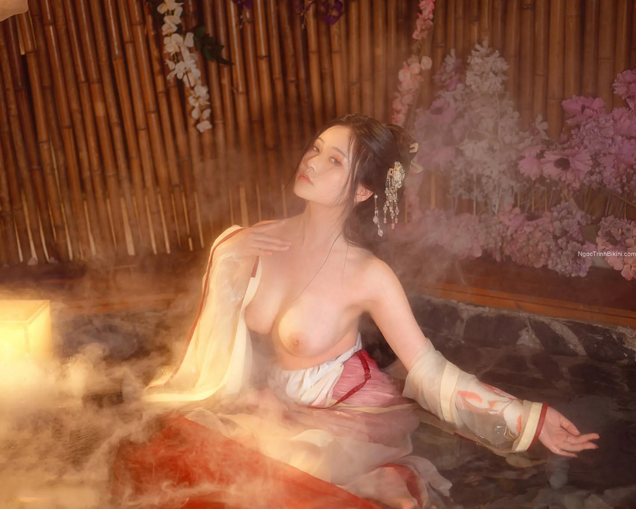 Mình cùng nhau tắm nhé anh yêu