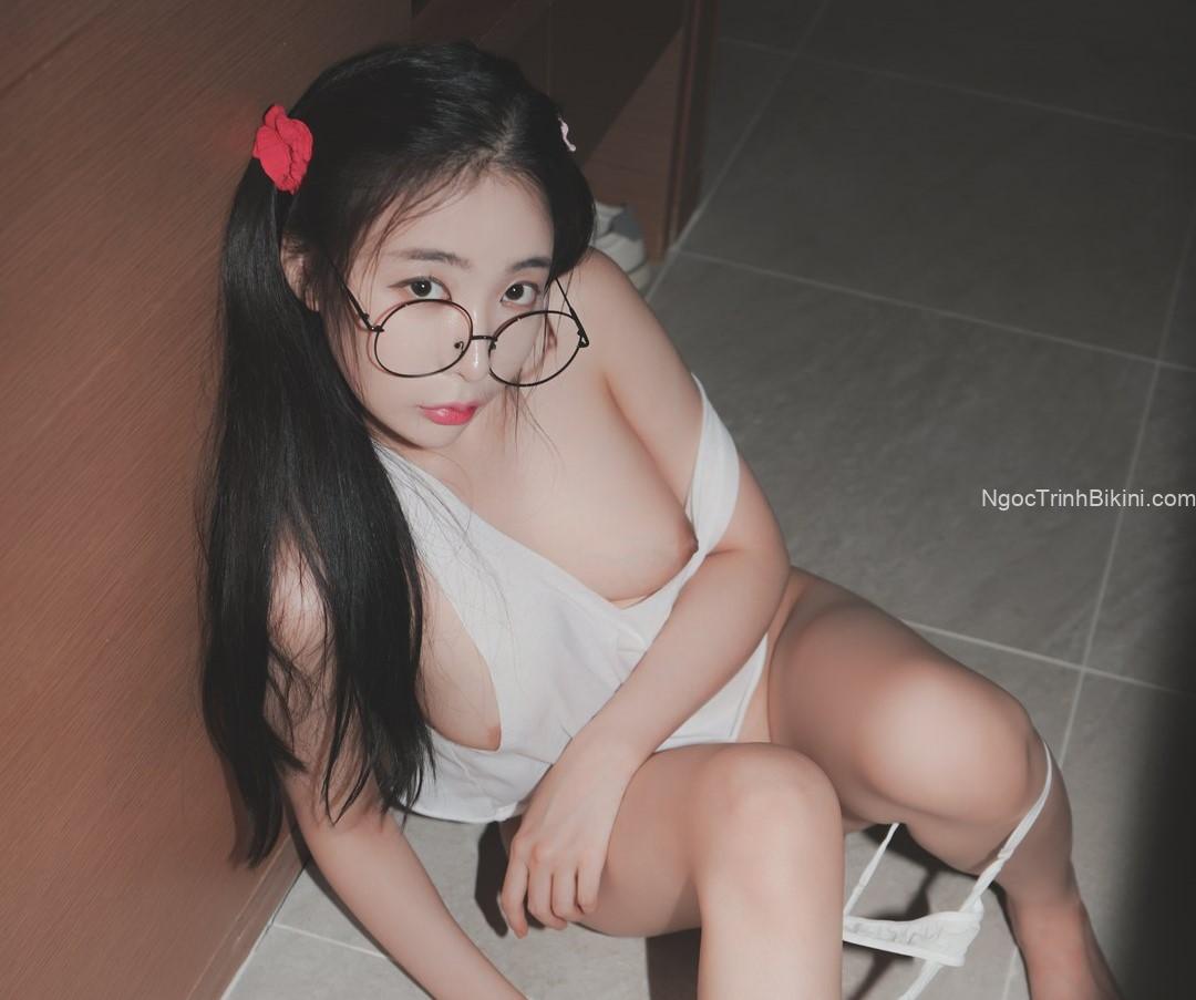 Anh hãy cho em cảm nhận dự mạnh mẽ của anh đi ạ