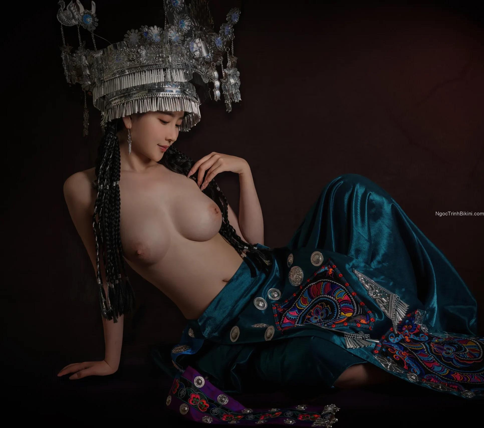 Bộ ảnh thay đồ lộ hàng của em dân nữ xinh đẹp